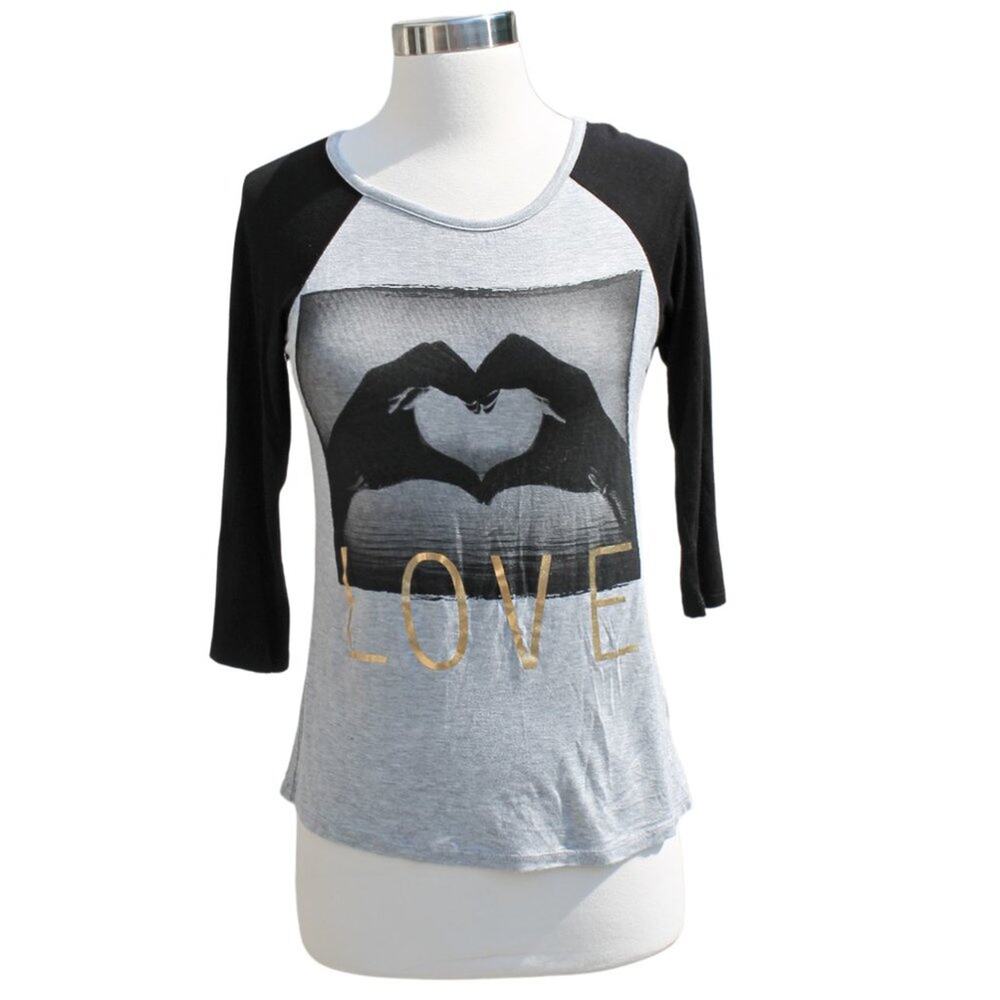 Electrik Pink Women's Raglan 3/4 Sleeve T-Shirt Hand Heart Love Size Medium